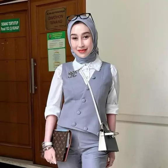 5 Fakta sidang Nikita Mirzani &amp; Reza Gladys, ipar Siti Badriah klaim diperas usai saran Oky Pratama