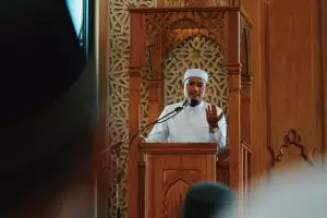 Khutbah Jumat singkat dan penuh makna 25 Juli 2025, rezeki halal, hidup berkah