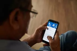 100 Gombalan bapak-bapak Facebook yang maut banget, receh tapi bikin baper