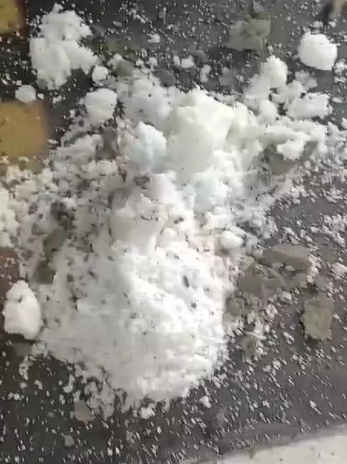 Dwi Sasono kaget tangki bensin mobilnya © Instagram Dwi Sasono kaget tangki bensin mobilnya © Instagram