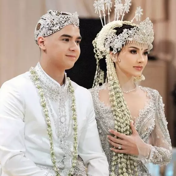 Jaga hubungan baik dengan menantu, Maia Estianty pilih tak ikut campur urusan rumah tangga anaknya