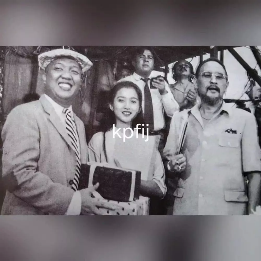 potret lawas Desy Ratnasari saat SMA ini bikin susah kedip © berbagai sumber potret lawas Desy Ratnasari saat SMA ini bikin susah kedip © berbagai sumber
