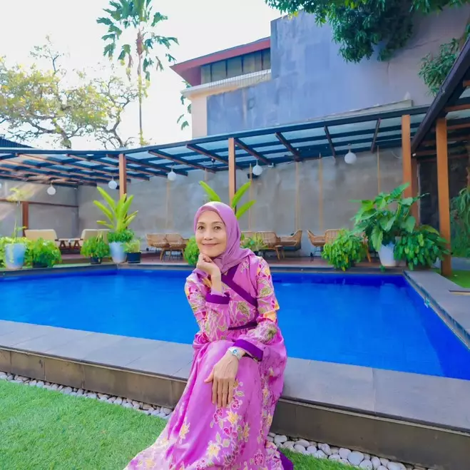 Seleb 80an ini eks kiper Timnas sepakbola putri © Instagram