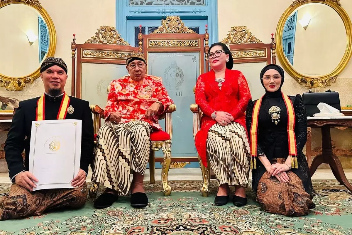 9 Potret Ahmad Dhani dapat gelar bangsawan dari Keraton Solo, gelarnya Kanjeng Pangeran