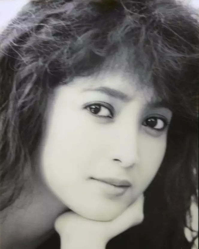 potret lawas ibu aktor bikin terpesona © instagram