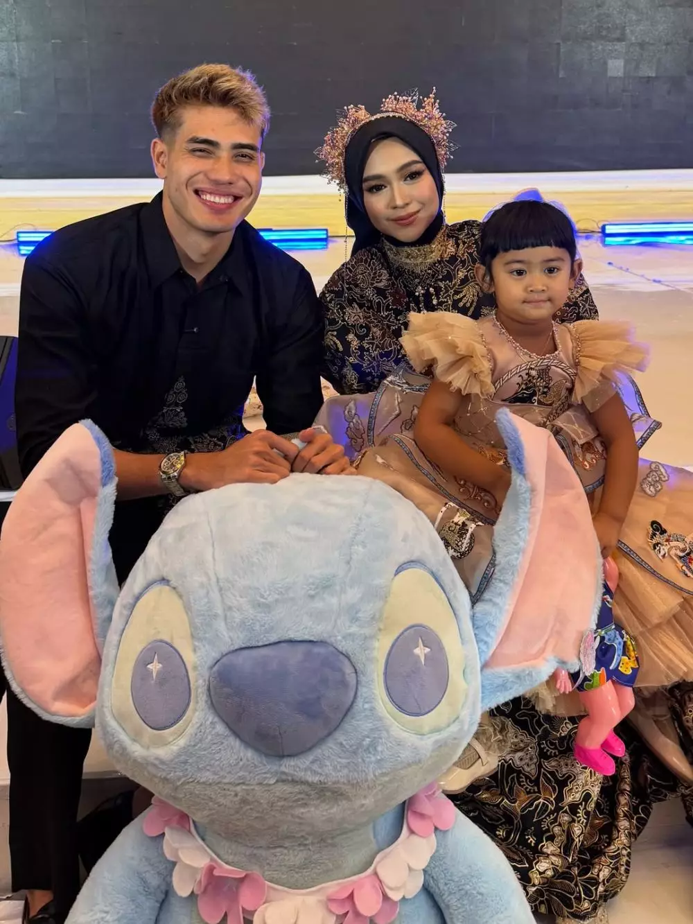 Seleb di ulang tahun Moana anak Ria Ricis © 2025 brilio.net Seleb di ulang tahun Moana anak Ria Ricis © 2025 brilio.net