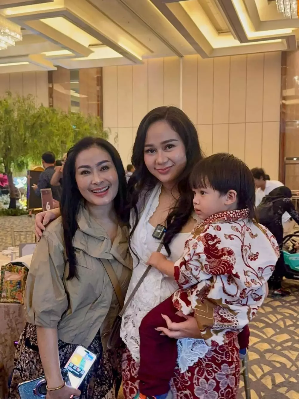 Seleb di ulang tahun Moana anak Ria Ricis © 2025 brilio.net Seleb di ulang tahun Moana anak Ria Ricis © 2025 brilio.net