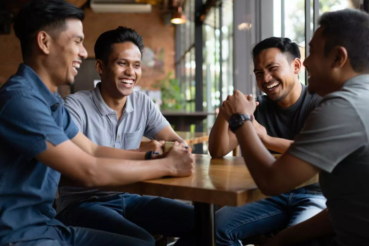 100 Teka-teki lucu melayu paling gokil 2025, bikin ketawa tak berhenti