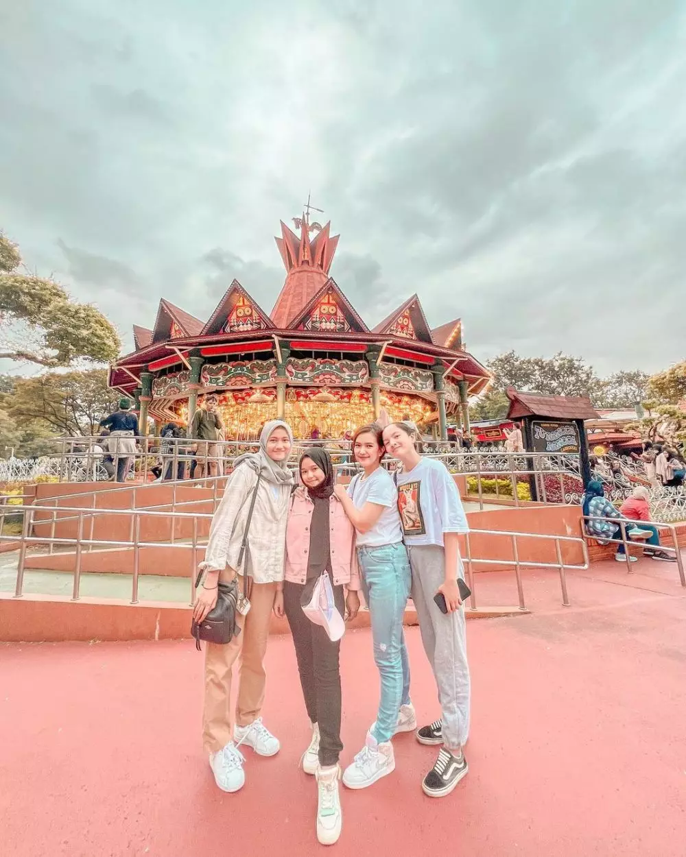 beda gaya Rania dan Ricci anak Ifan Seventeen dari istri pertama & Citra Monica © 2023 brilio.net