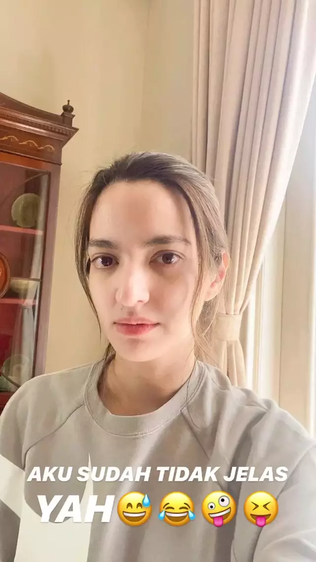 gaya seleb di rumah tak glamor © instagram