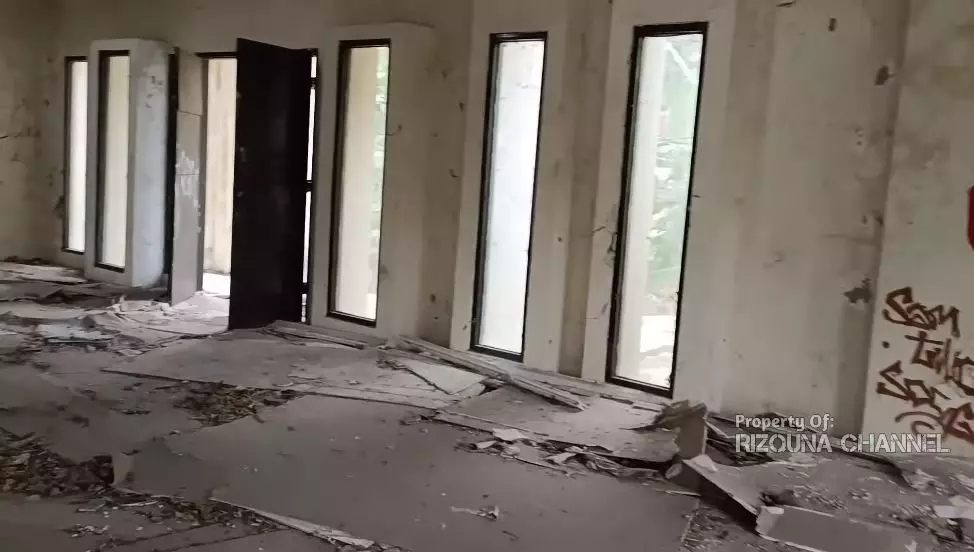 potret kondisi rumah putih bikin miris © YouTube