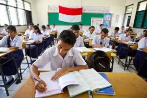 25 Contoh soal bunga majemuk kelas 11, lengkap dengan jawaban dan pembahasannya yang mudah dipahami