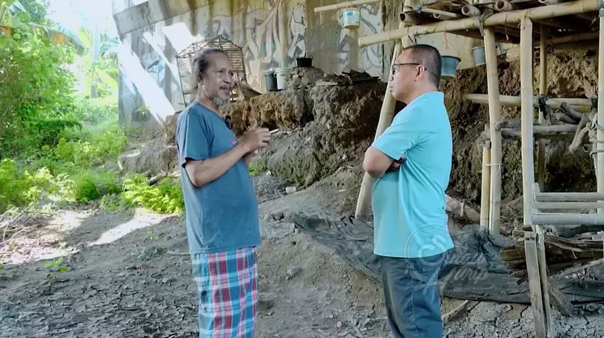 Kisah eks dokter THT tinggal di kolong jembatan © 2025 YouTube Kisah eks dokter THT tinggal di kolong jembatan © 2025 YouTube