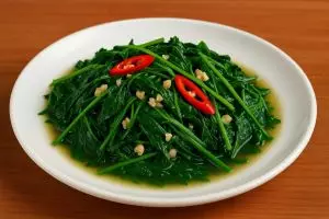 Bukan cuma direbus biasa, ini cara tepat mengolah daun ubi agar nutrisinya terjaga dan warnanya cantik