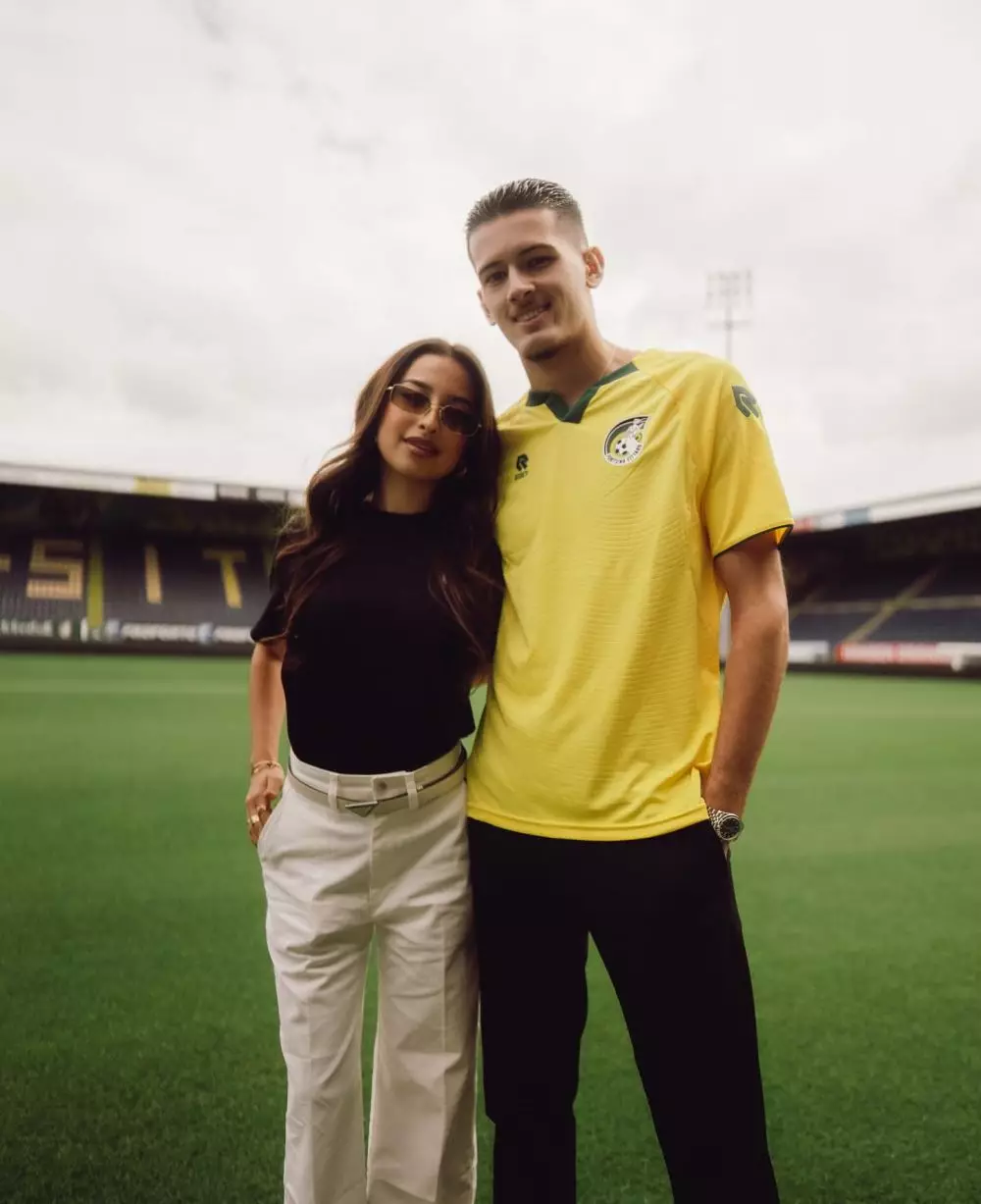 Jennifer Coppen dampingi Justin Hubner © Instagram