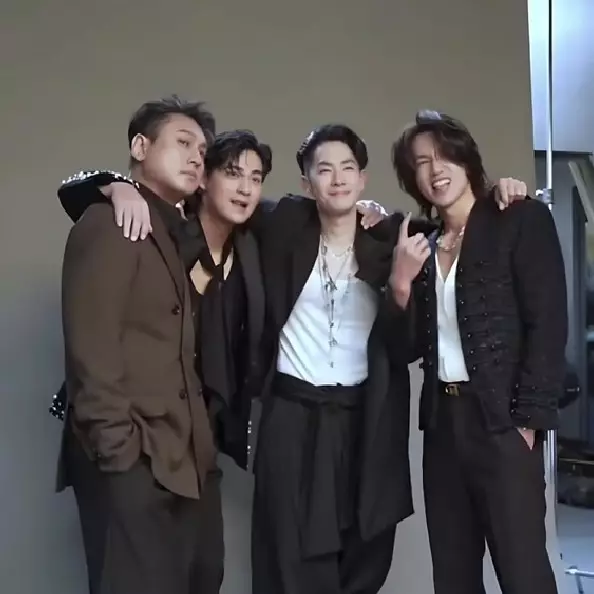 pemotretan terbaru anggota F4 Meteor Garden © TikTok