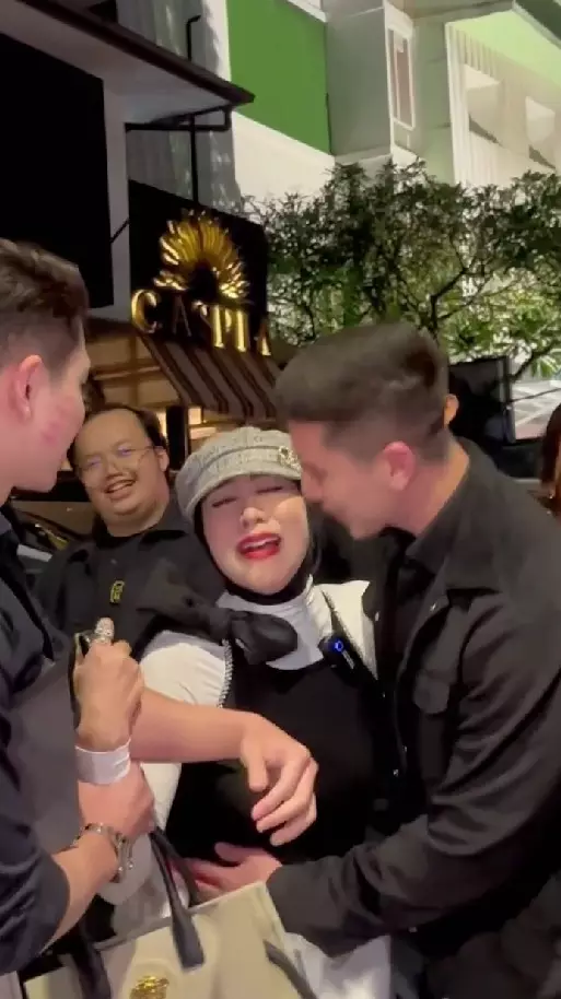 Venna Melinda ultah ke 53 © Instagram Venna Melinda ultah ke 53 © Instagram