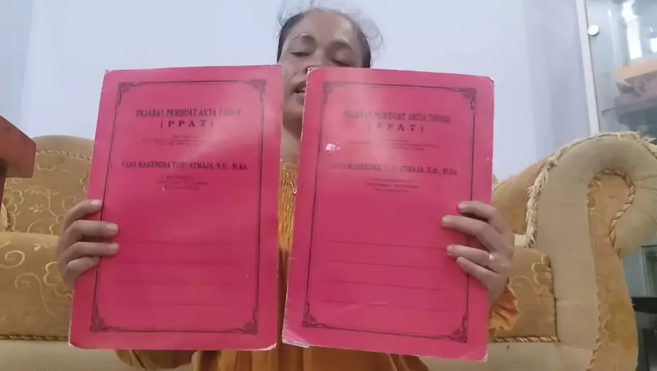 klarifikasi ibu tiri Farel Prayoga © YouTube klarifikasi ibu tiri Farel Prayoga © YouTube