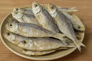 Rahasia ikan asin tidak terlalu asin dan bebas bau amis, ini 3 langkah wajib sebelum dimasak