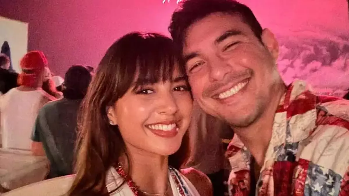6 Potret Aurelie Moeremans umumkan kehamilan selang 7 bulan nikah, ekspresi Tyler Bigenho bikin gemas