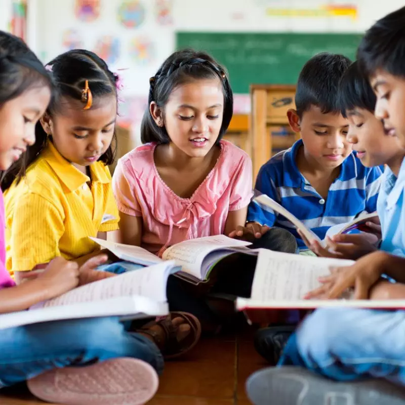 Struktur cerkak bahasa Jawa lengkap, ciri-ciri, unsur, dan contoh terbaru 2025