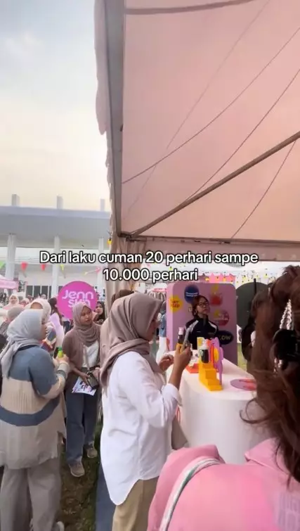 Jennifer Coppen pamer pencapaiannya © TikTok