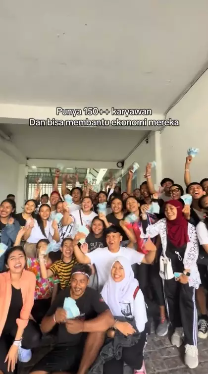 Jennifer Coppen pamer pencapaiannya © TikTok