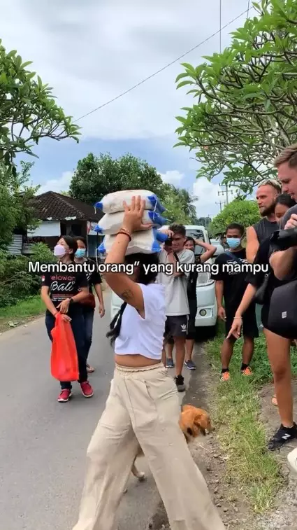Jennifer Coppen pamer pencapaiannya © TikTok