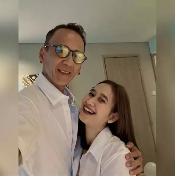 Putri Angelina istri muda Raymond Manthey © 2025 TikTok