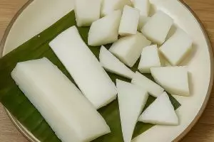 Cara membuat lontong daun pisang sempurna, tanpa direbus dan dijamin hemat gas