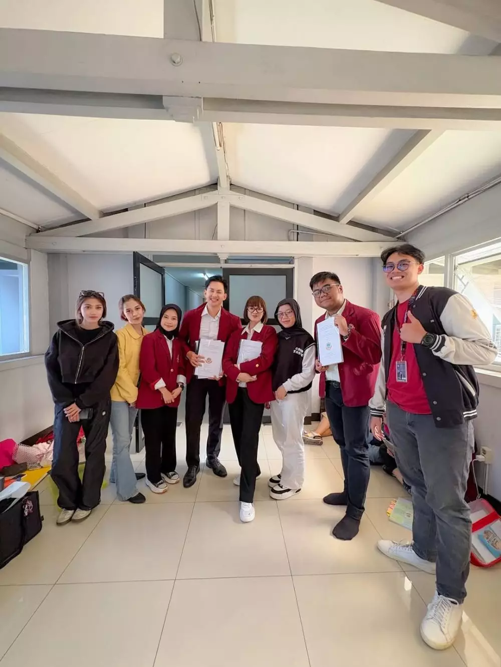 Chika Jessica berjuang kerjakan skripsi di usia 37 tahun © 2025 Instagram Chika Jessica berjuang kerjakan skripsi di usia 37 tahun © 2025 Instagram