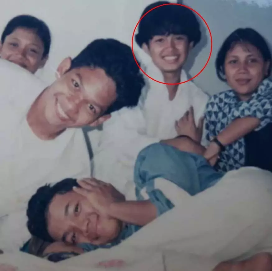 penyanyi cantik bareng geng sma © instagram