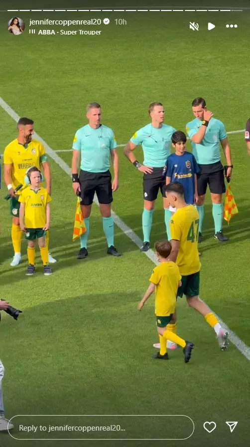 Jennifer Coppen dan Brigitte nonton Justin Hubner © 2025 brilio.net