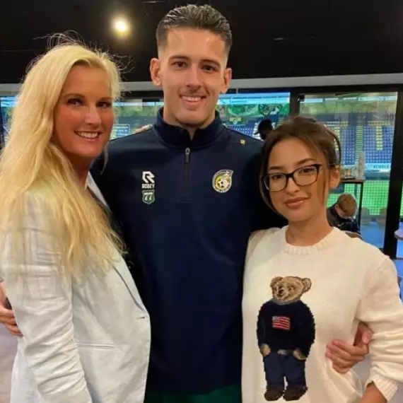 9 Momen Jennifer Coppen nonton Justin Hubner tanding di klub baru bareng Mama Brigitte, akrab pol