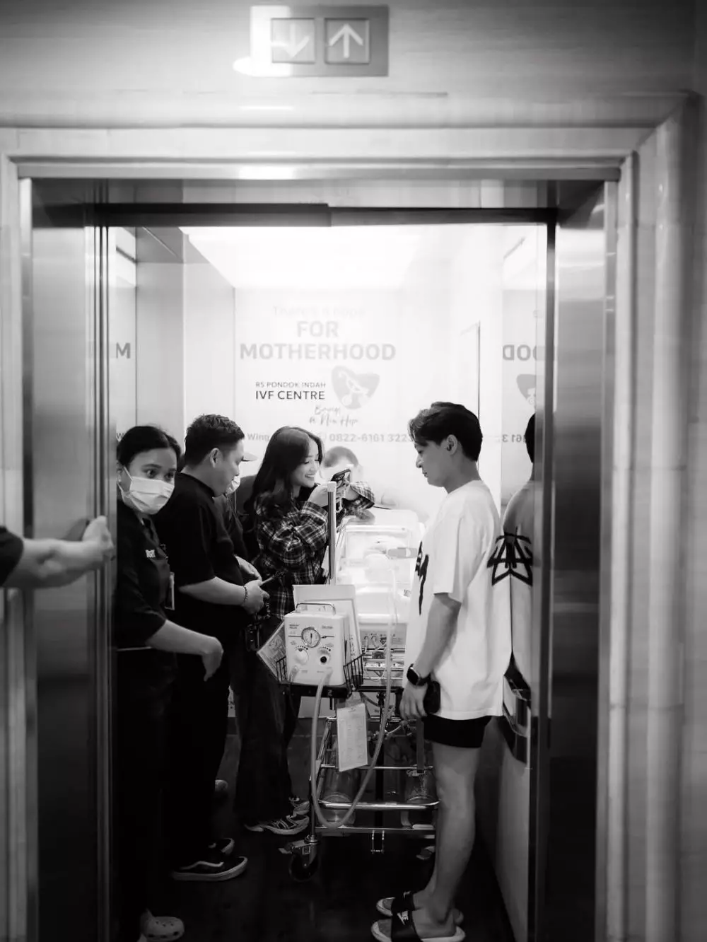 Fuji dan Rachel Vennya kunjungi Erika usai lahiran © 2025 brilio.net