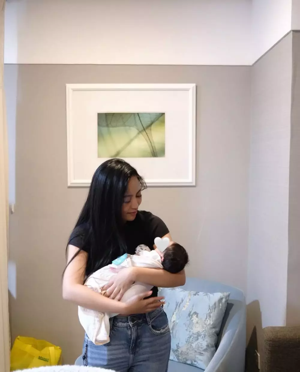 Fuji dan Rachel Vennya kunjungi Erika usai lahiran © 2025 brilio.net