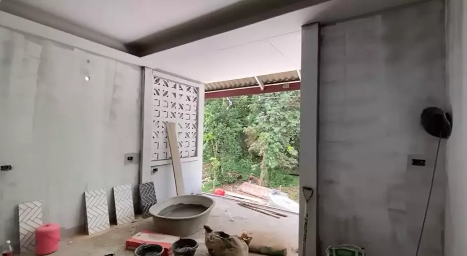 Jirayut bangun rumah megah di kampung © YouTube Jirayut bangun rumah megah di kampung © YouTube