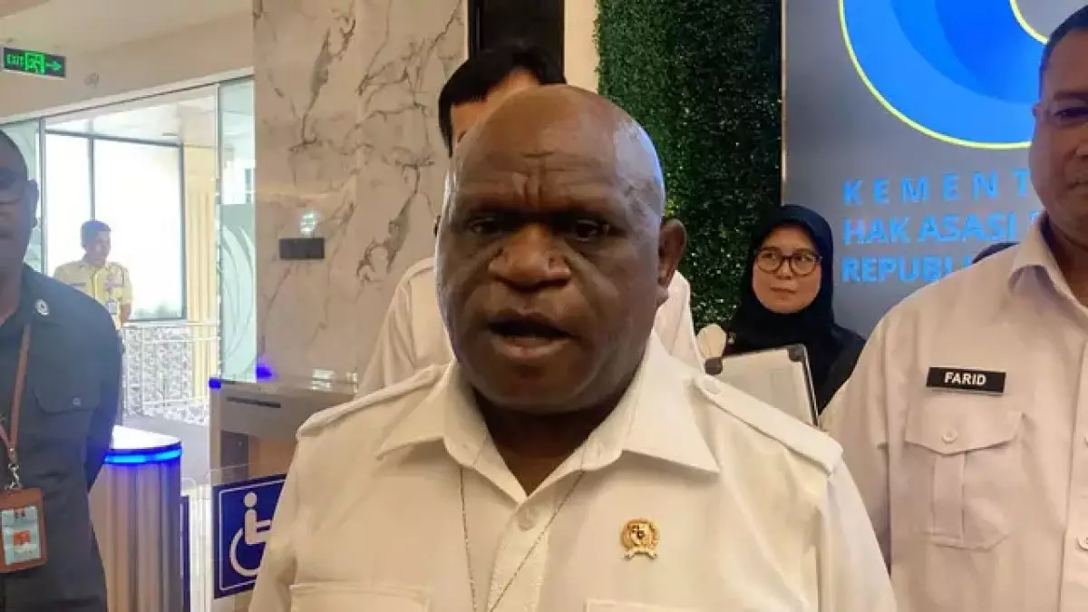 Viral pengibaran bendera One Piece jelang HUT RI, Menteri HAM: Negara bisa melarang