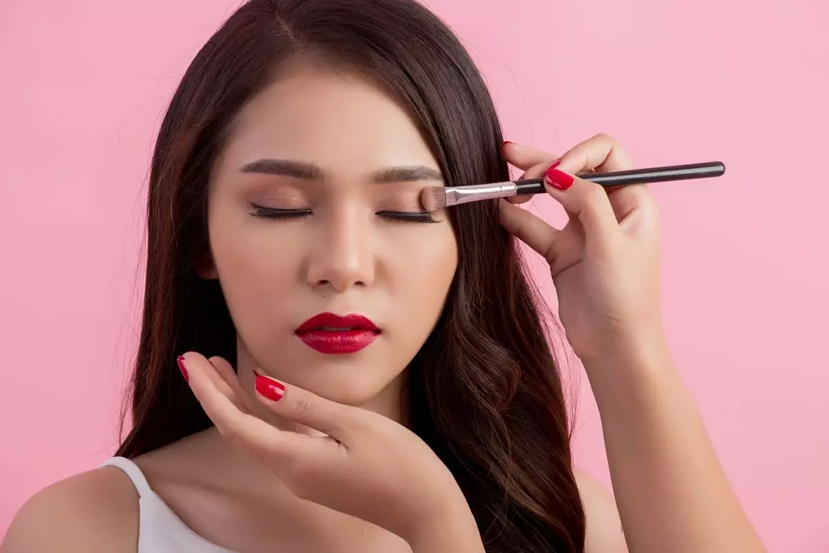 7 Makeup ini ampuh menyesuaikan pH dan minyak wajah sepanjang hari