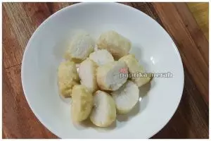 Nasi sisa jangan dibuang! Ini trik sulap jadi lontong kenyal cuma 12 menit rebus