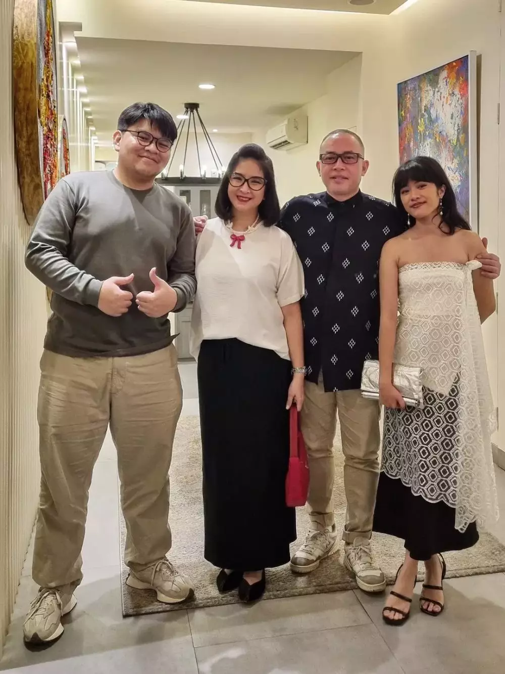 Pengakuan jujur Novita Angie anak sulung anak adopsi © 2025 Instagram