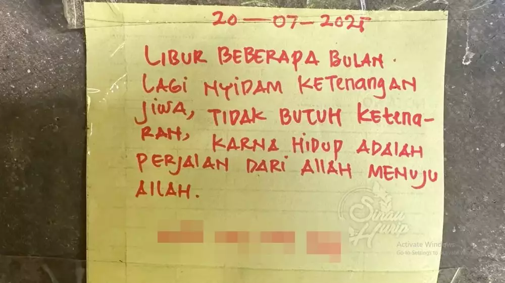 Dokter lulusan UI tinggal di kolong jembatan diduga berbohong © 2025 YouTube