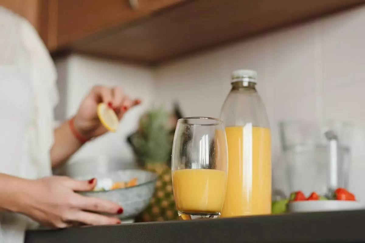 Trik membuat minuman kolagen di rumah dengan mencampurkan 2 jenis buah ini, kulit kenyal dan awet muda