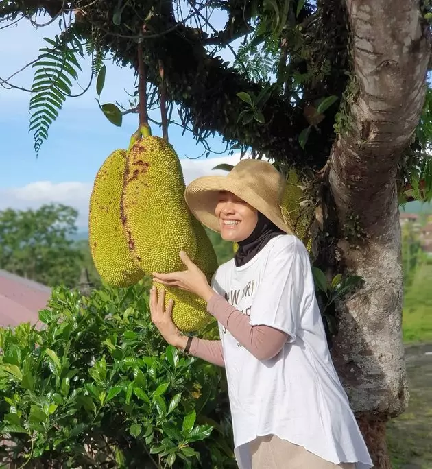 ibu guru di Petualangan Sherina © Instagram