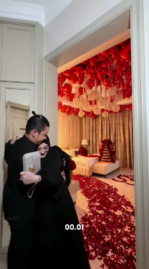 Shella Saukia pilih rayakan ultah © Instagram Shella Saukia pilih rayakan ultah © Instagram