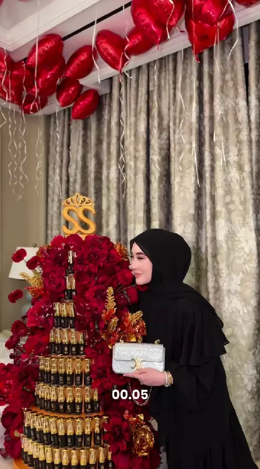 Shella Saukia pilih rayakan ultah © Instagram Shella Saukia pilih rayakan ultah © Instagram