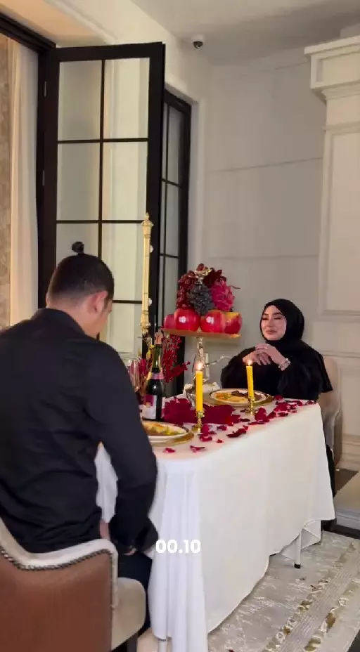 Shella Saukia pilih rayakan ultah © Instagram Shella Saukia pilih rayakan ultah © Instagram