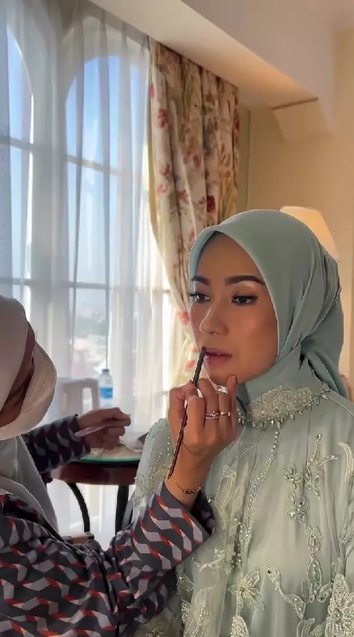 Potret Alya Rohali saat siraman Namira © Instagram Potret Alya Rohali saat siraman Namira © Instagram