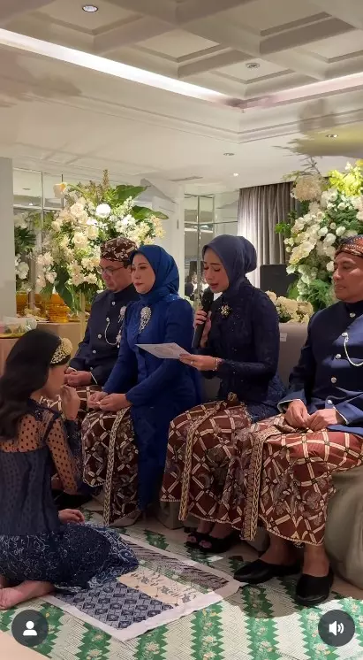 Potret Alya Rohali saat siraman Namira © Instagram Potret Alya Rohali saat siraman Namira © Instagram