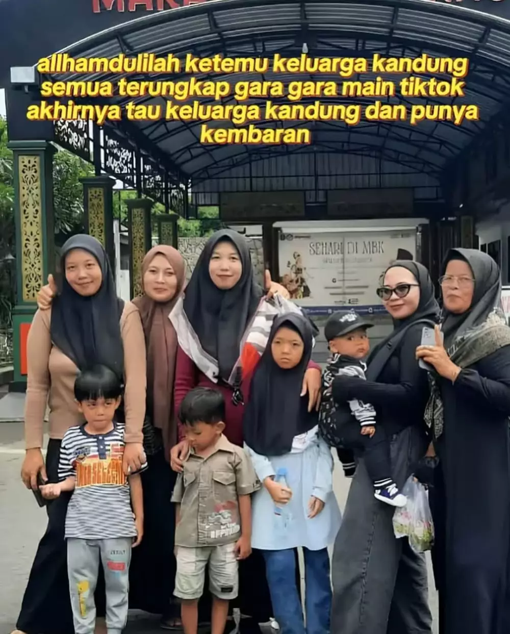 Kisah kembar terpisah sejak bayi bertemu gara-gara TikTok © 2025 TikTok